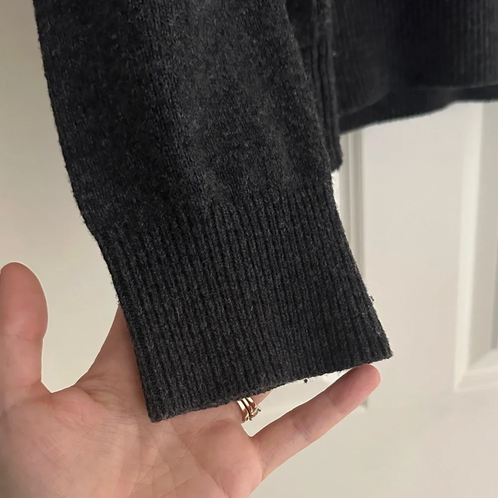 Banana Republic Merino Wool Crewneck Sweater - Size Medium